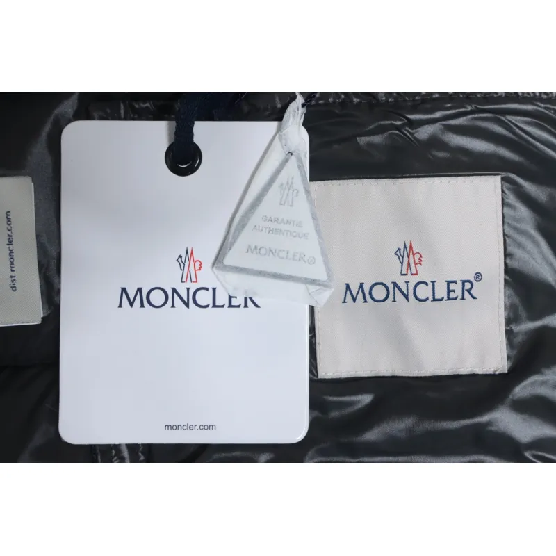 Top Quality Moncler Bormes Nylon Patent Hooded Vest