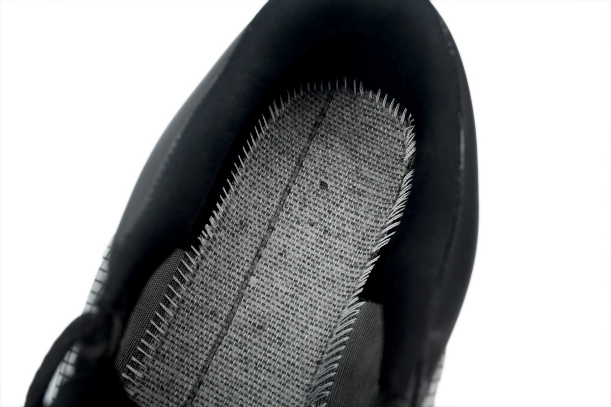    Moncler Trailgrip Lite Black 109A4M00130M2808999