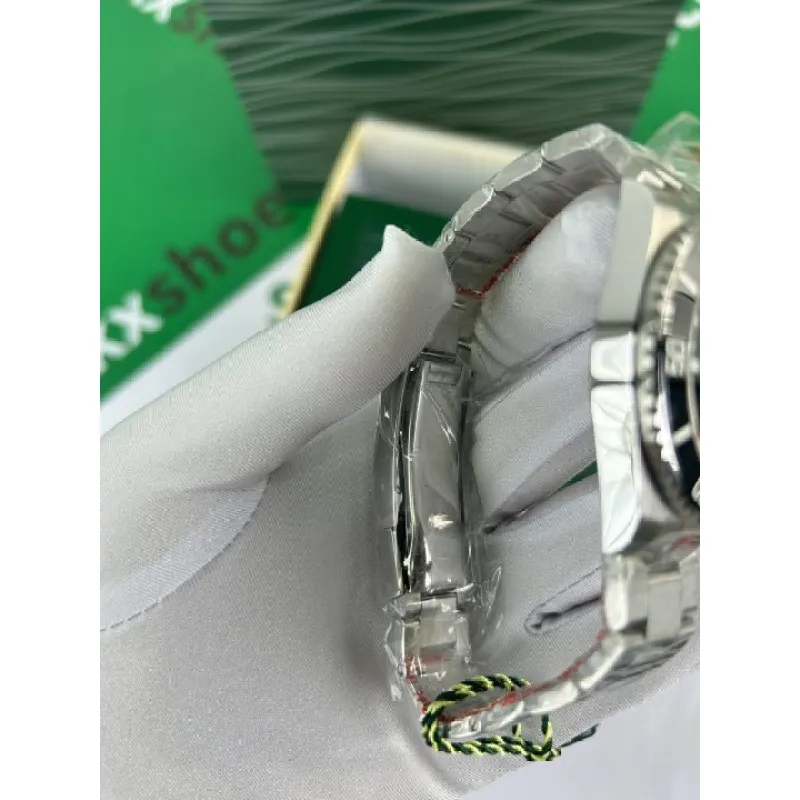 Rolex Submariner No Date Dial Black Watch 124060   