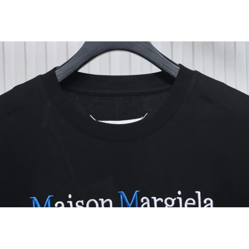Top Quality Maison Margiela short-sleeved embroidered T-shirt （Black）
