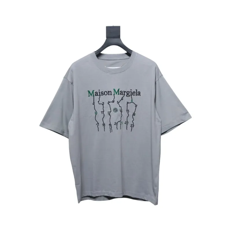 Top Quality Maison Margiela short-sleeved embroidered T-shirt （Grey）