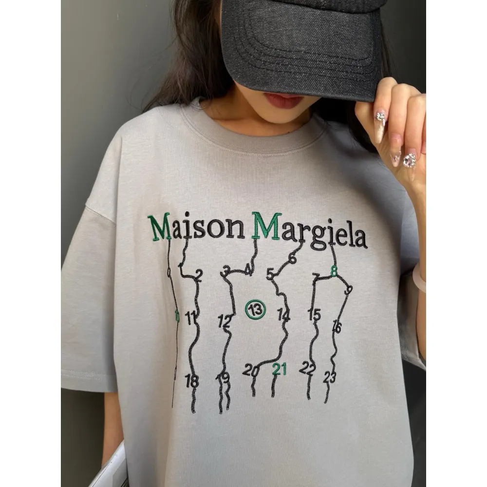 Top Quality Maison Margiela short-sleeved embroidered T-shirt （Grey）