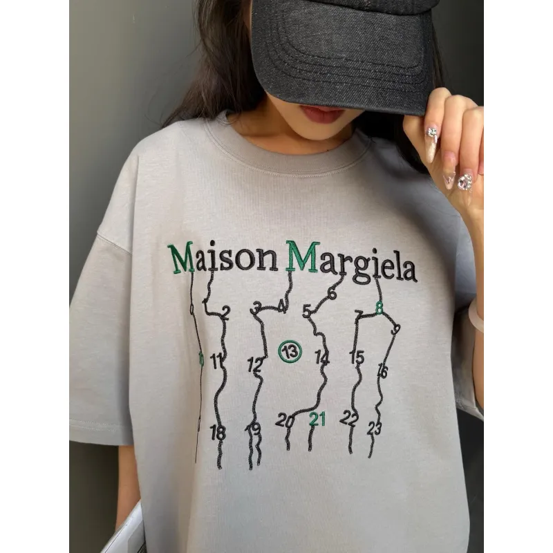 Top Quality Maison Margiela short-sleeved embroidered T-shirt （Grey）