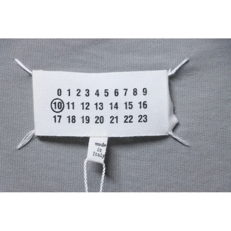 Top Quality Maison Margiela short-sleeved embroidered T-shirt （Grey）