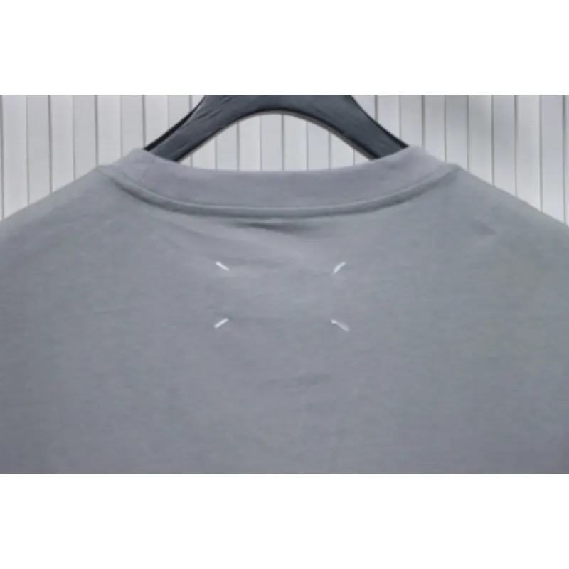 Top Quality Maison Margiela short-sleeved embroidered T-shirt （Grey）