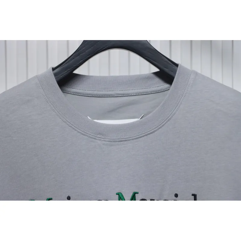 Top Quality Maison Margiela short-sleeved embroidered T-shirt （Grey）