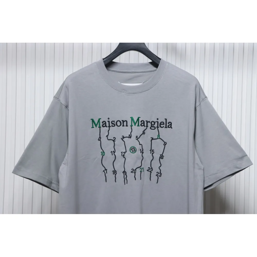 Top Quality Maison Margiela short-sleeved embroidered T-shirt （Grey）