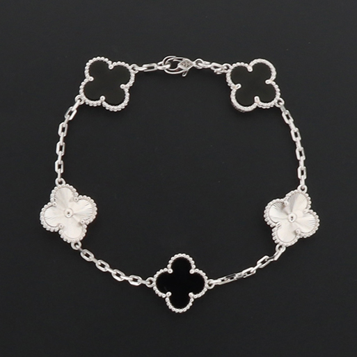Top Quality Van Cleef & Arpels Five-flowered Panda Bracelet