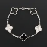 Top Quality Van Cleef & Arpels Five-flowered Panda Bracelet