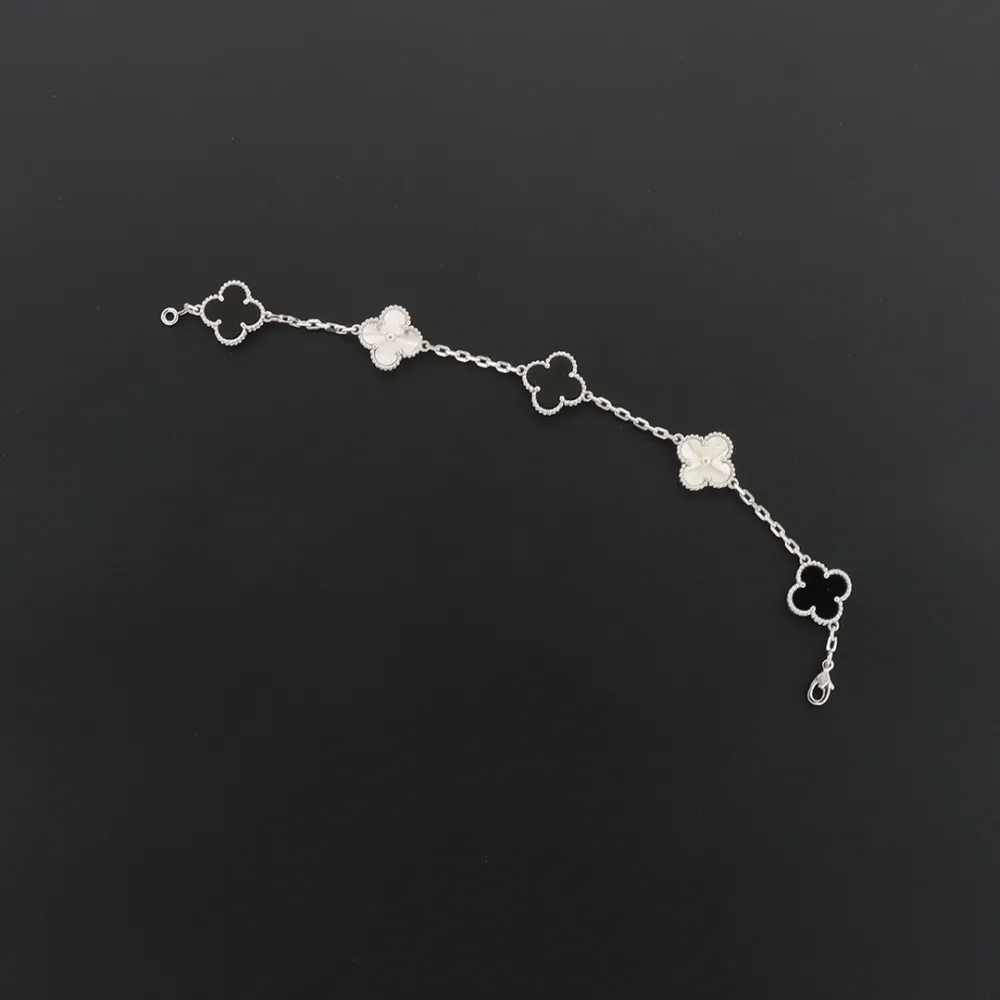 Top Quality Van Cleef & Arpels Five-flowered Panda Bracelet
