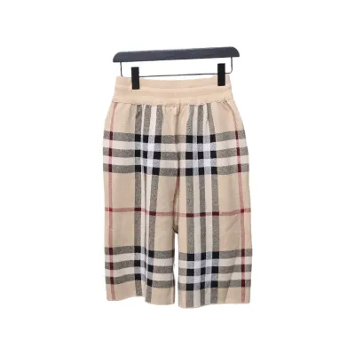 Top Quality Burberry Large Check Knit Shorts 02