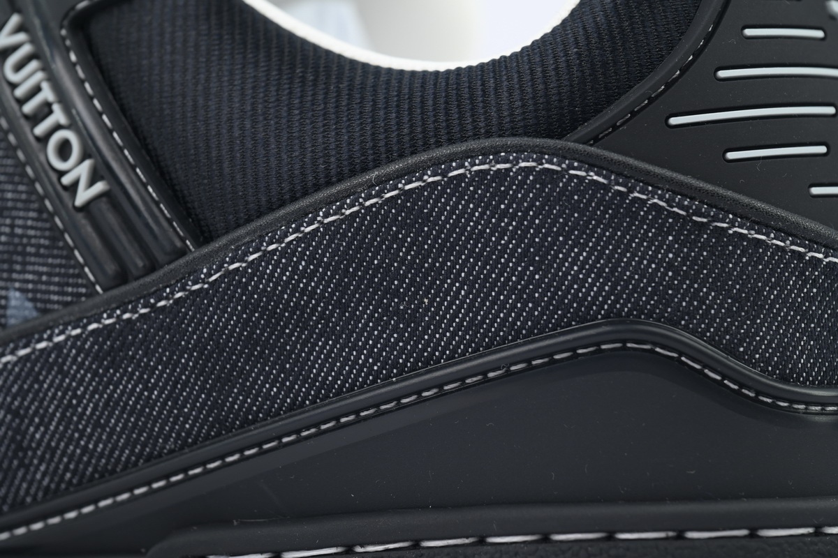    Louis Vuitton Trainer All Black Denim