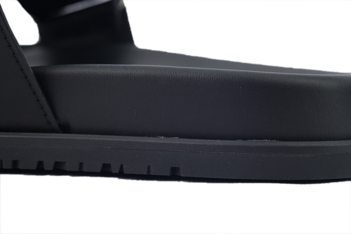     Hermes Chypre Series Calfskin Sandals in Black (Leather)