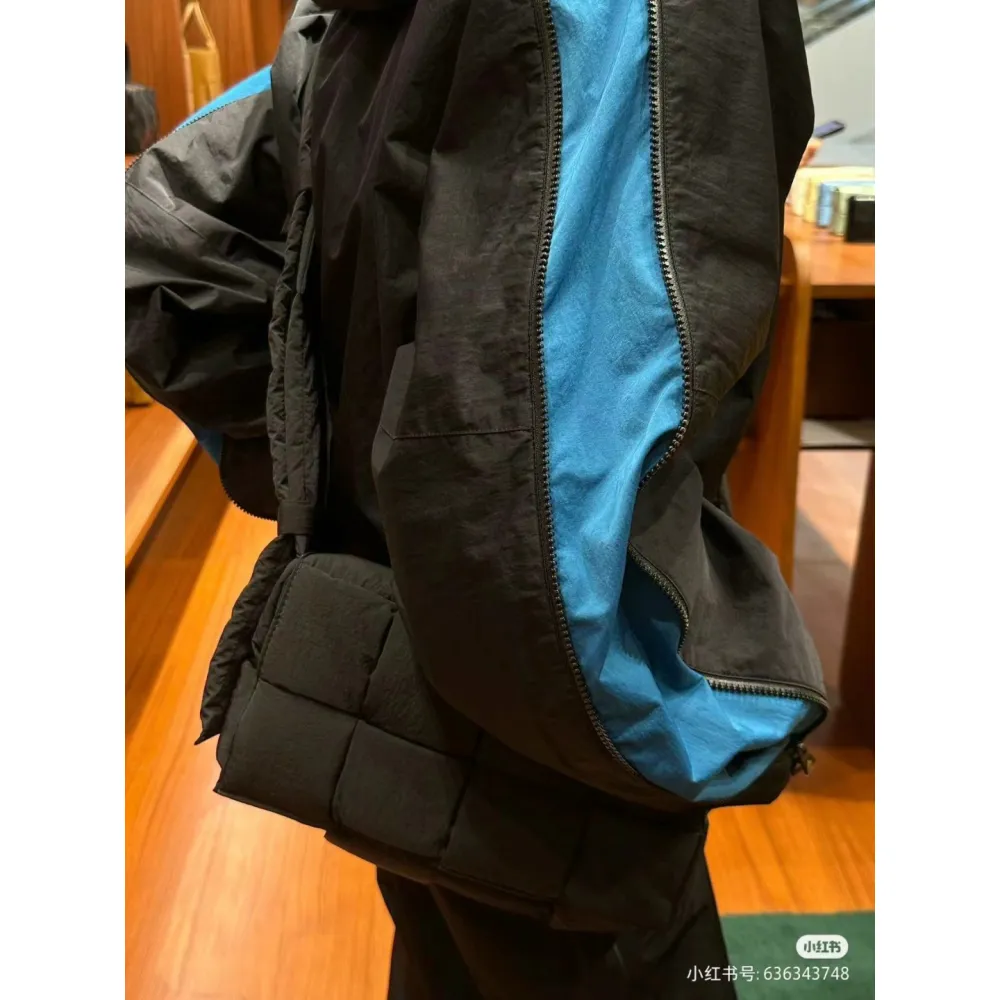Bottega Veneta Outdoor sports stand collar jacket