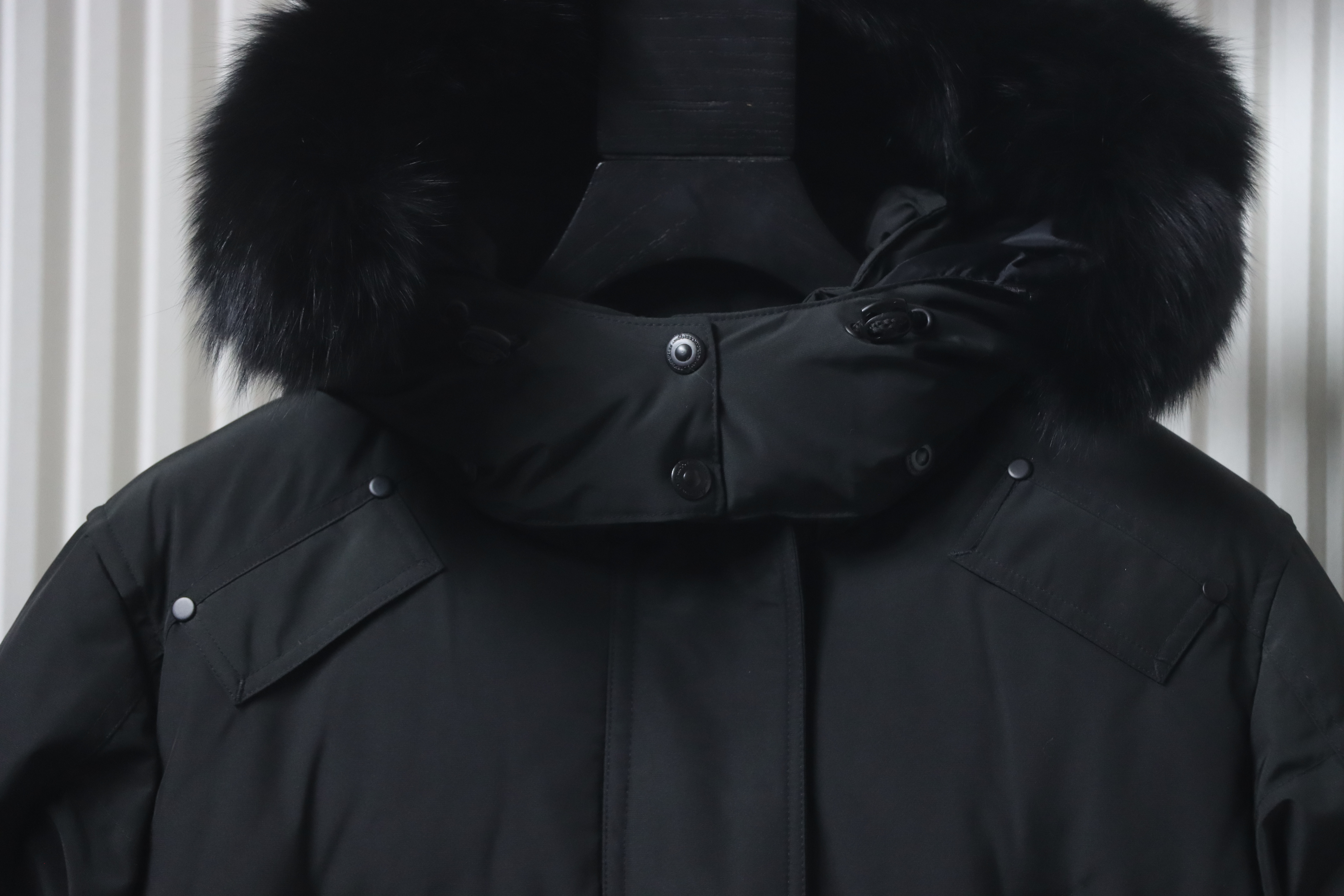 Top Quality Moose Knuckles Classic Long Down Jacket Black