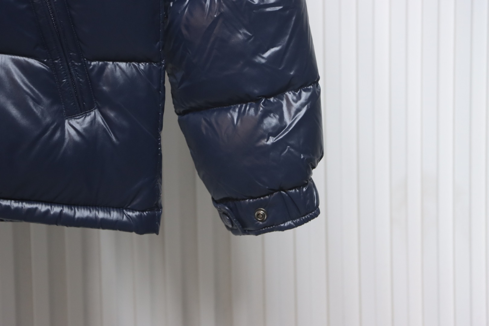 Top Quality Moncler ECRINS Hooded Down Jacket Navy