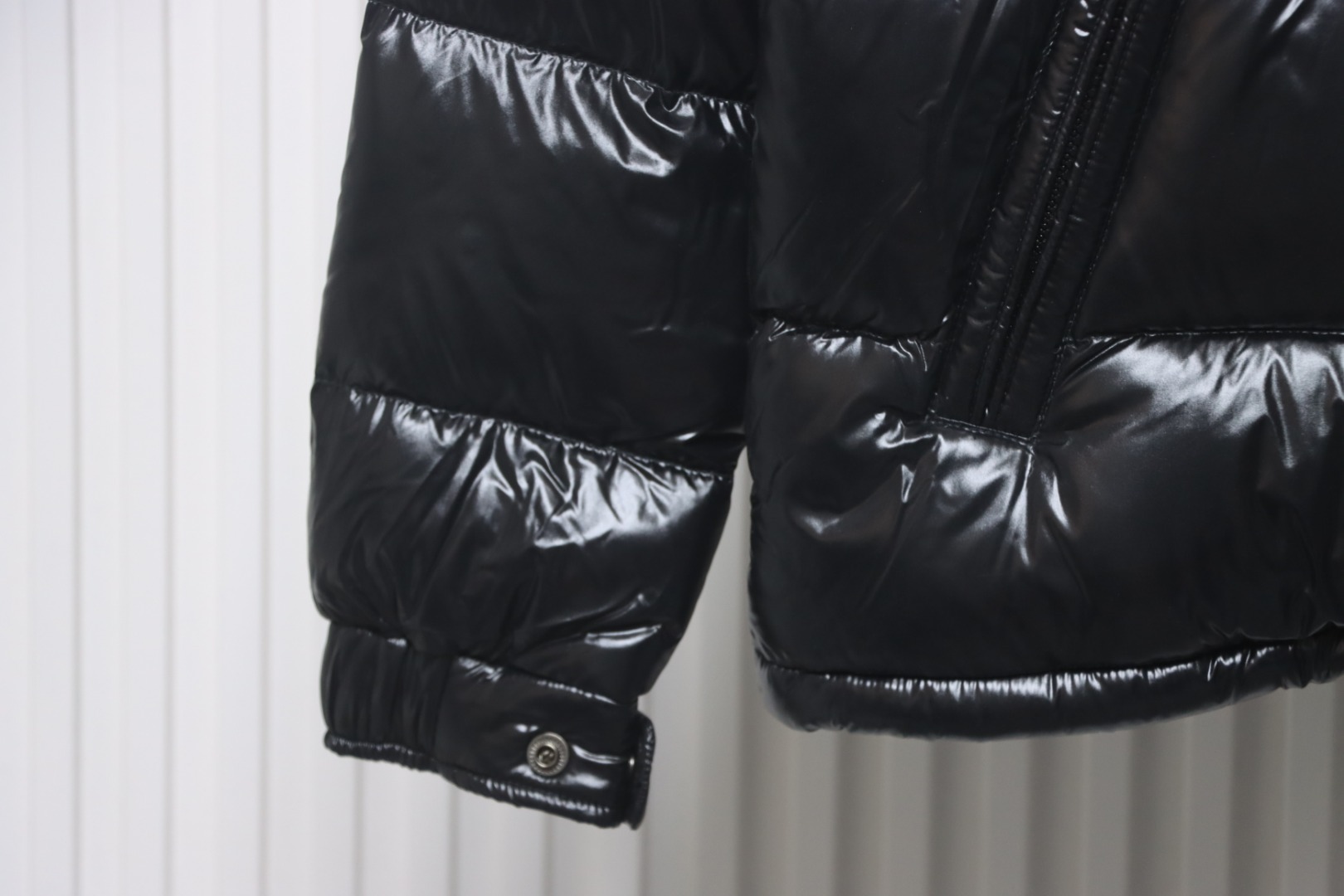 Top Quality Moncler ECRINS Hooded Down Jacket Black