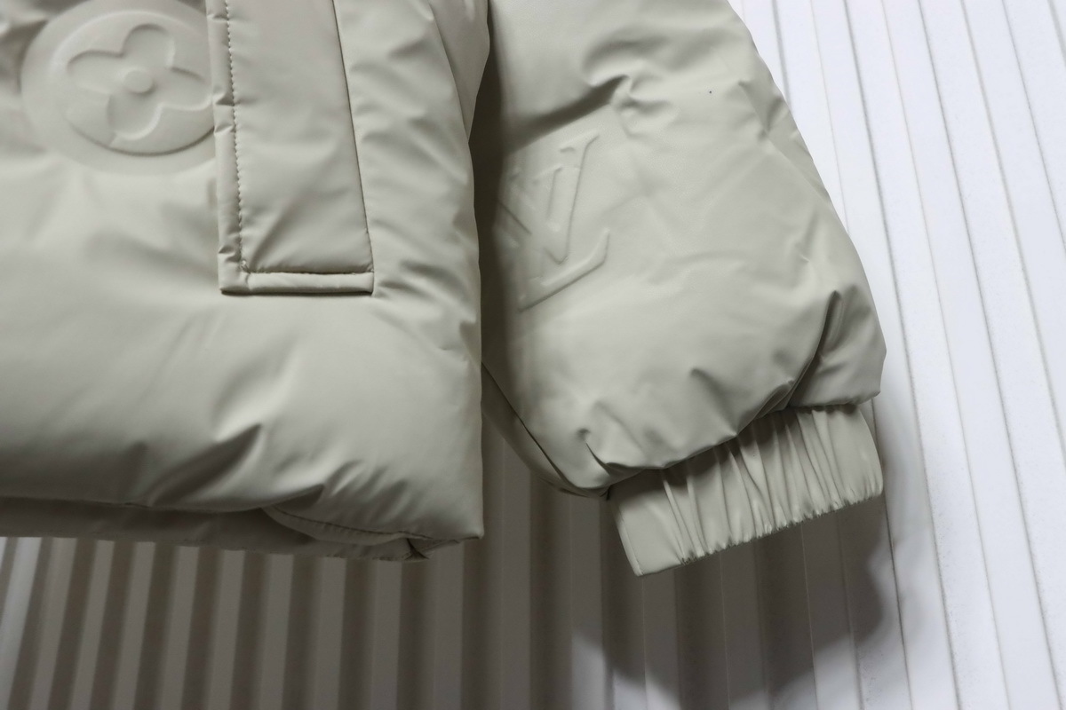 Top Quality     Louis Vuitton Embossed Zip Down Jacket White