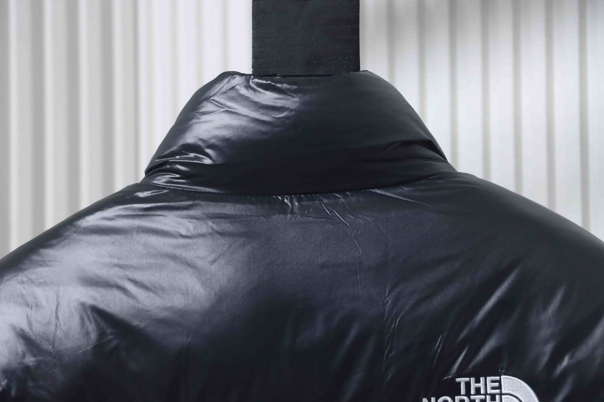     The North Face Nuptse Short Down Jacket Black