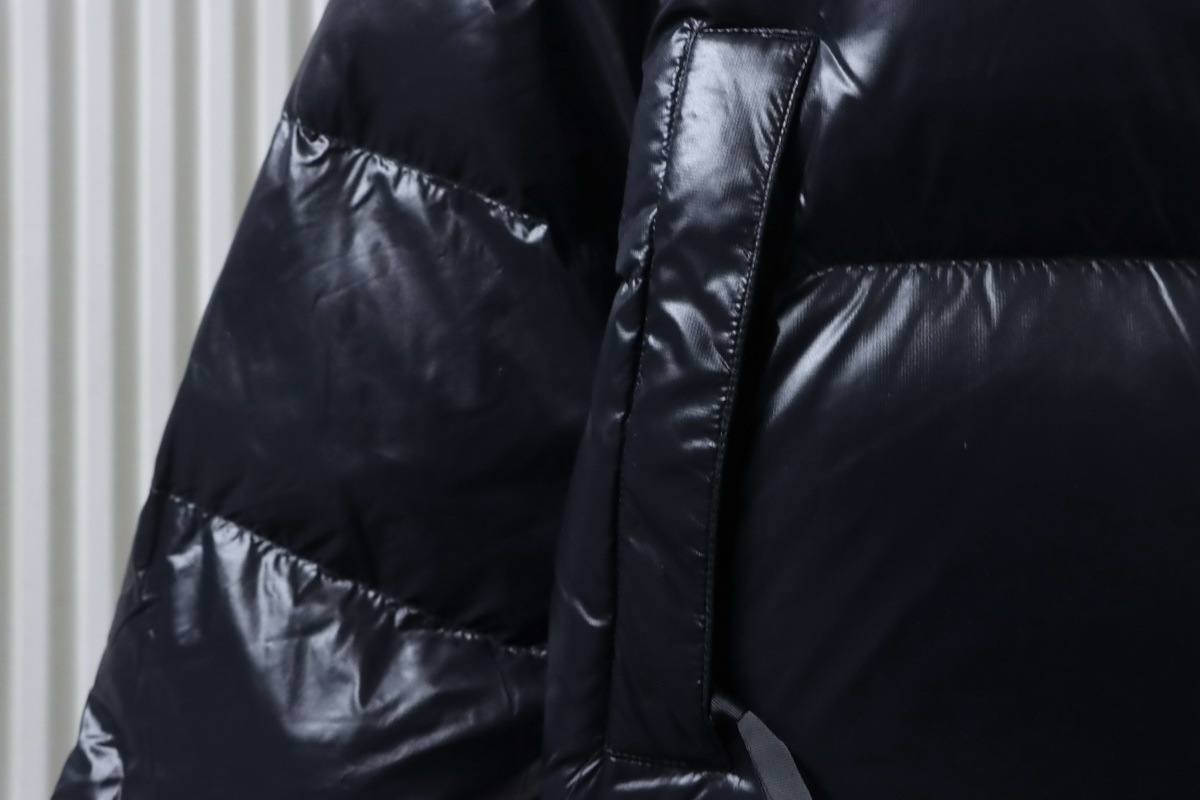     The North Face Nuptse Short Down Jacket Black