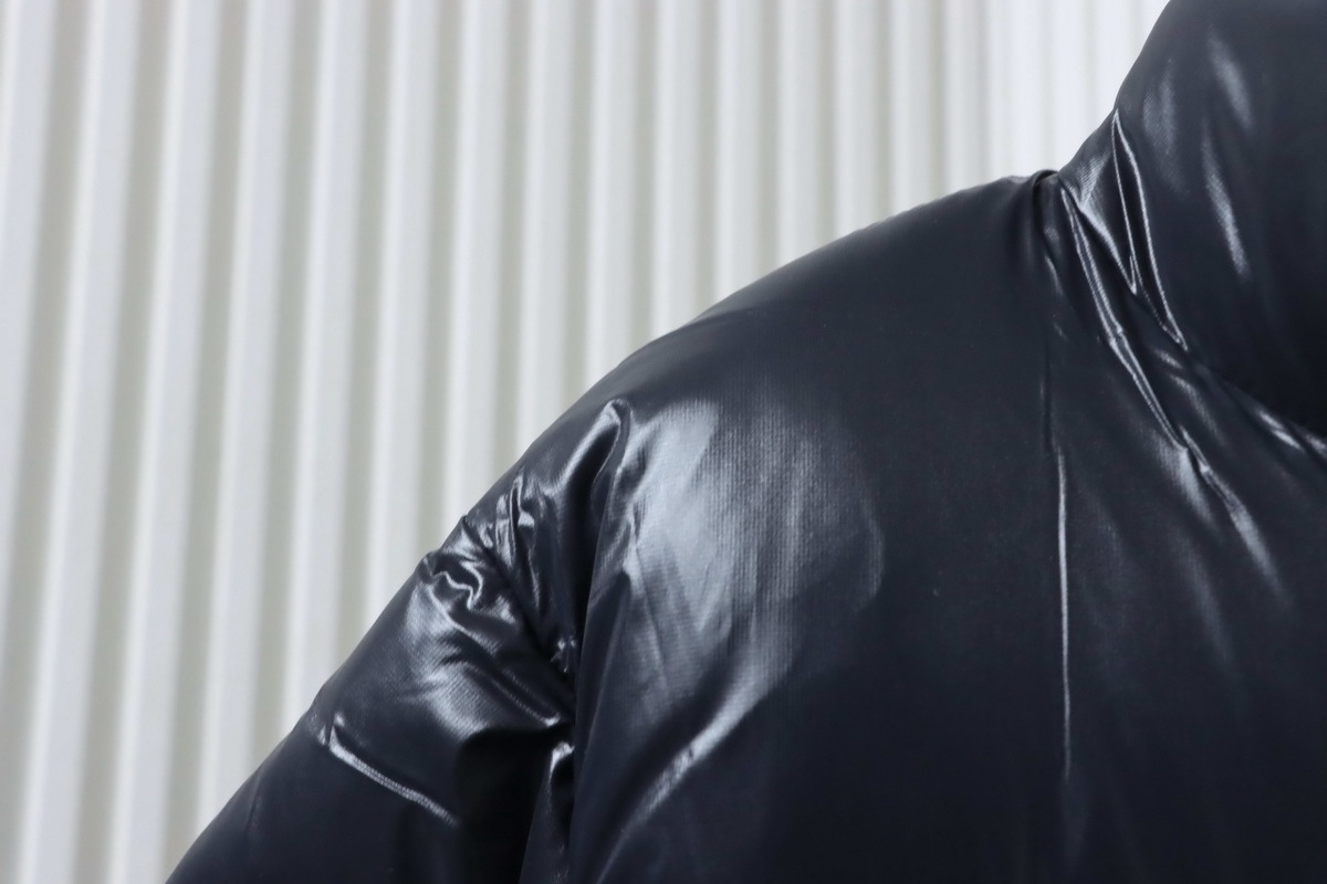     The North Face Nuptse Short Down Jacket Black