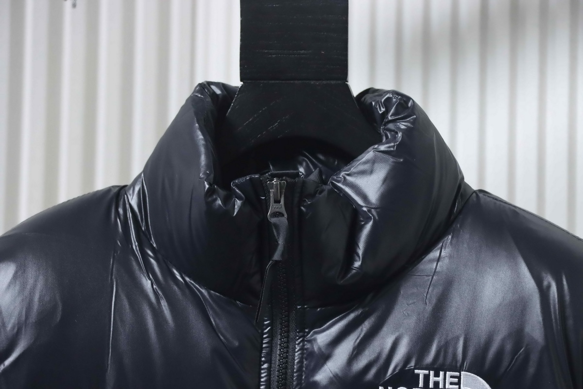     The North Face Nuptse Short Down Jacket Black