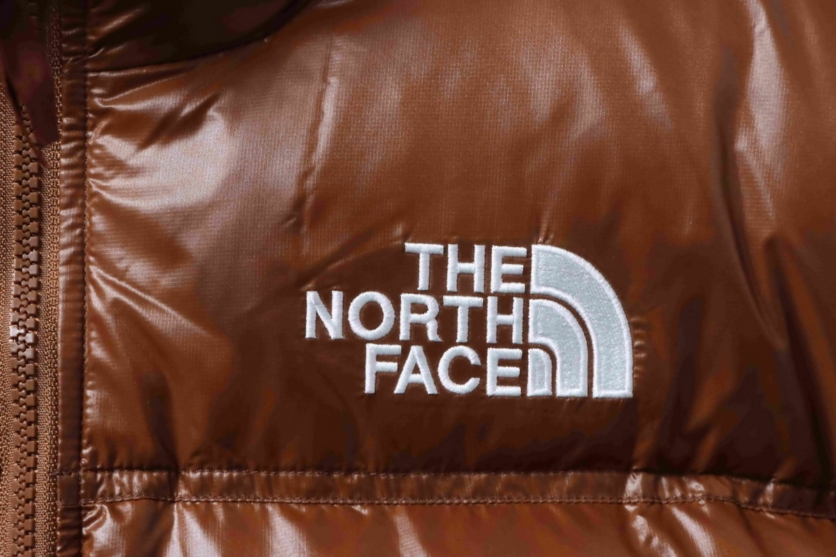     The North Face Nuptse Short Down Jacket Brown