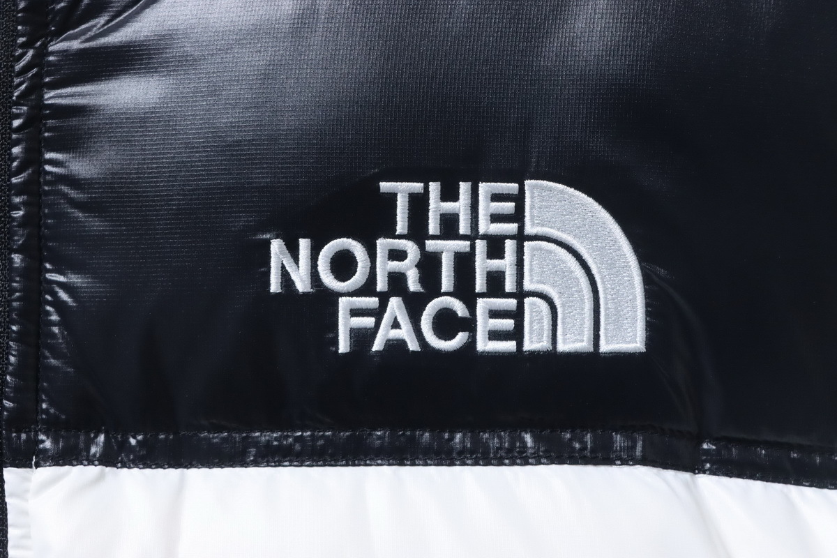     The North Face Nuptse Short Down Jacket White