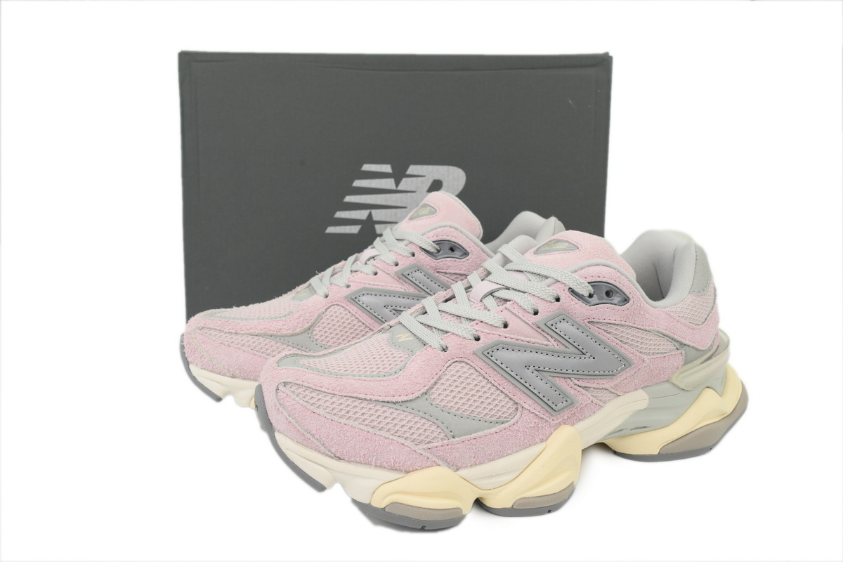    New Balance 9060 December Sky