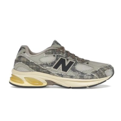 Joe Freshgoods x New Balance 2010 BAG LADY 02