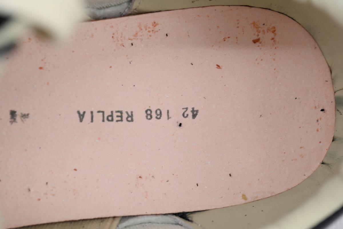    Maison Margiela Replica low-top leather sneakers