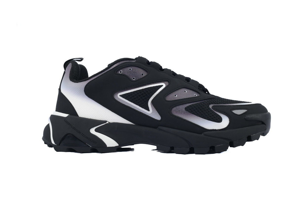    Louis Vuitton LV Runner Tatic Black Silver