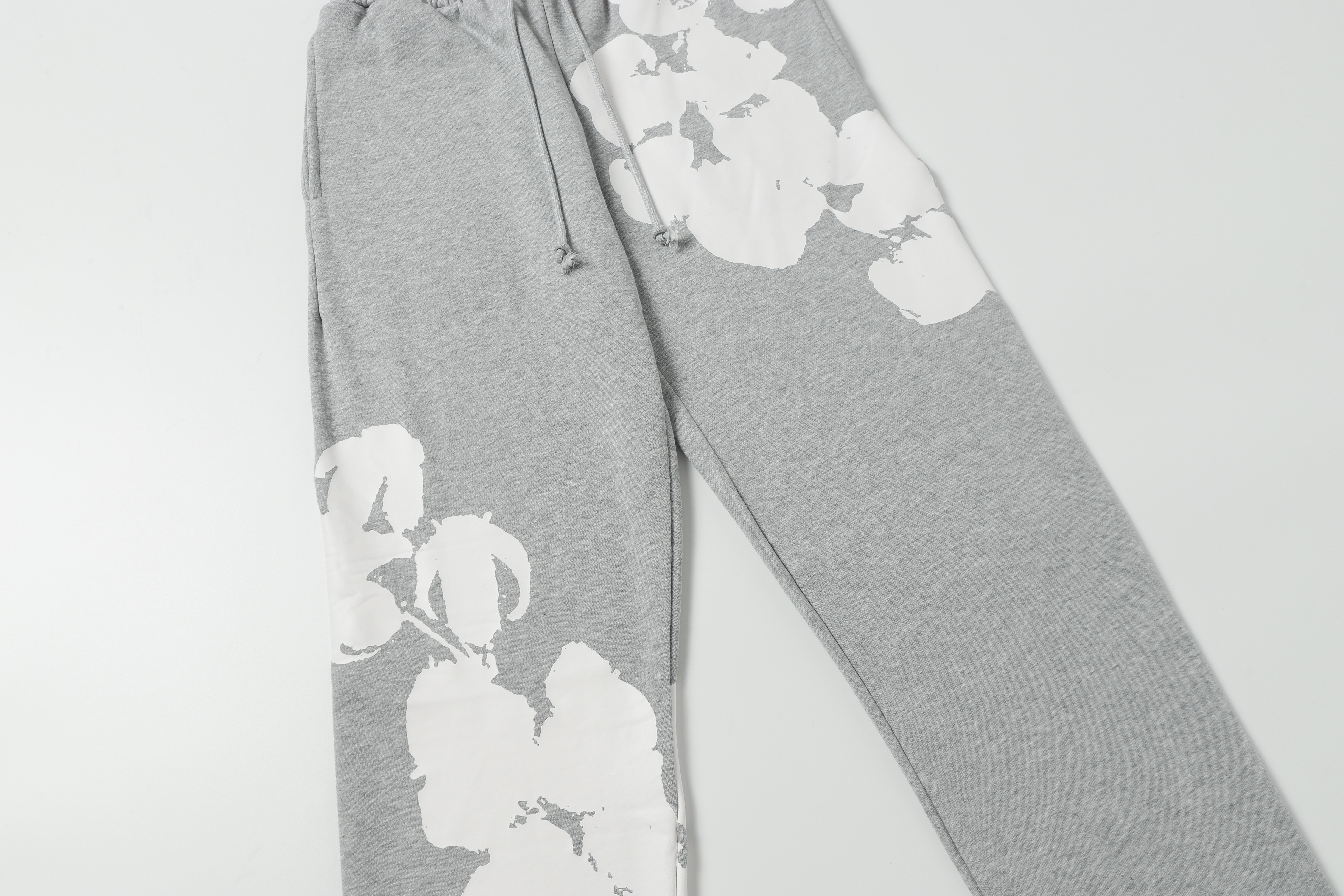Denim Tears Big Cotton Wreath Sweatpants Grey