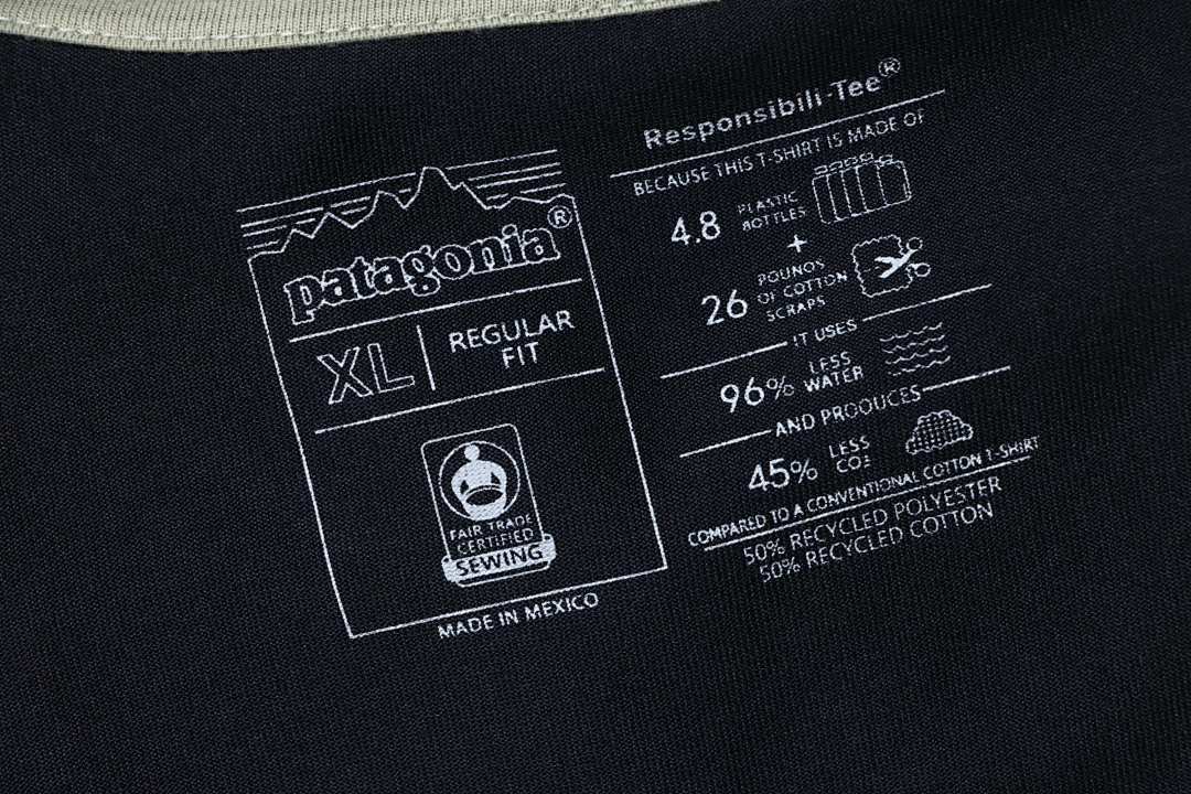      Patagonia P-6 Logo Responsibili-Tee T-Shirt - Black