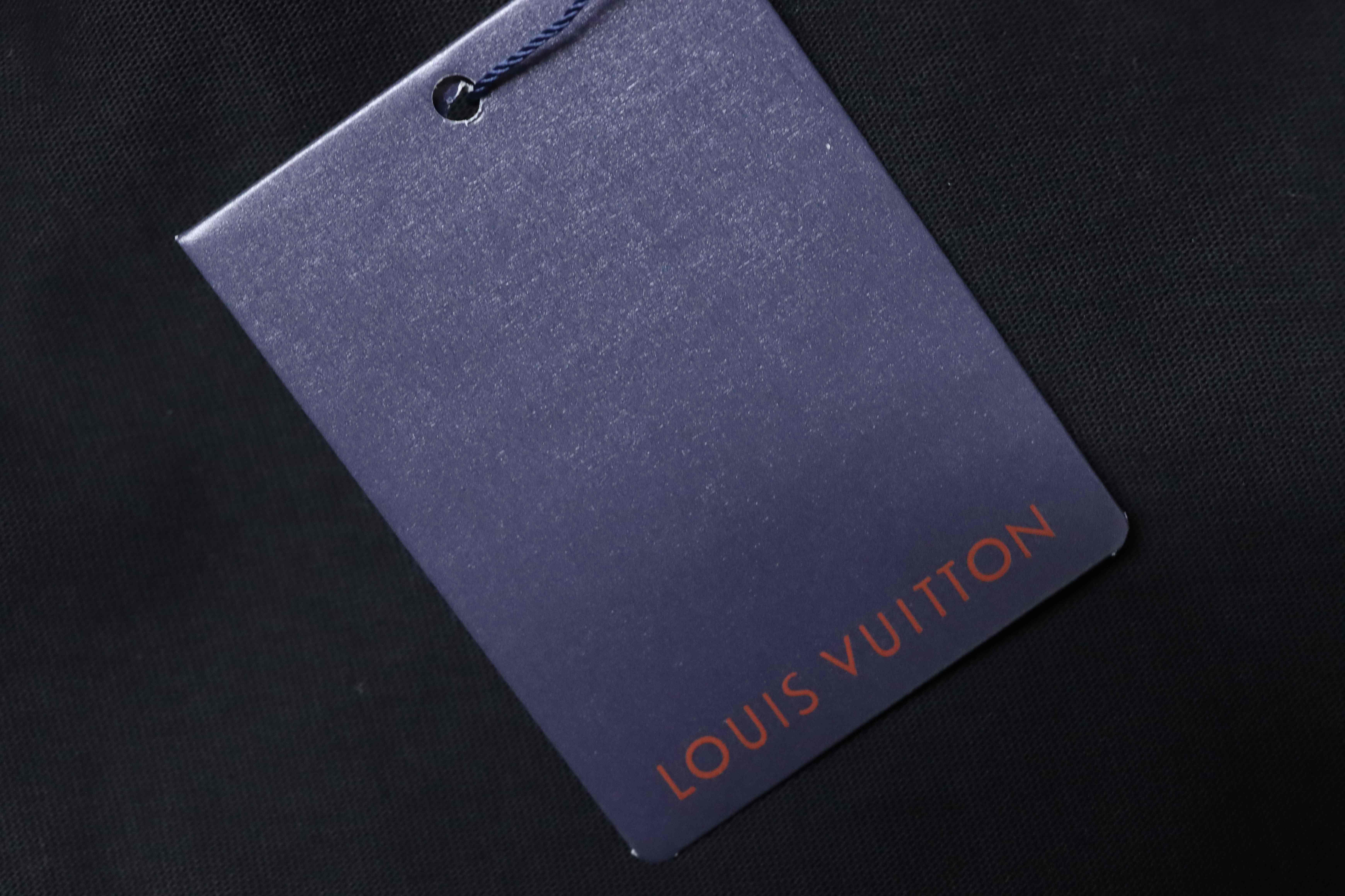     Louis Vuitton Monogram Flower 3D Gradient Print T-Shirt Black