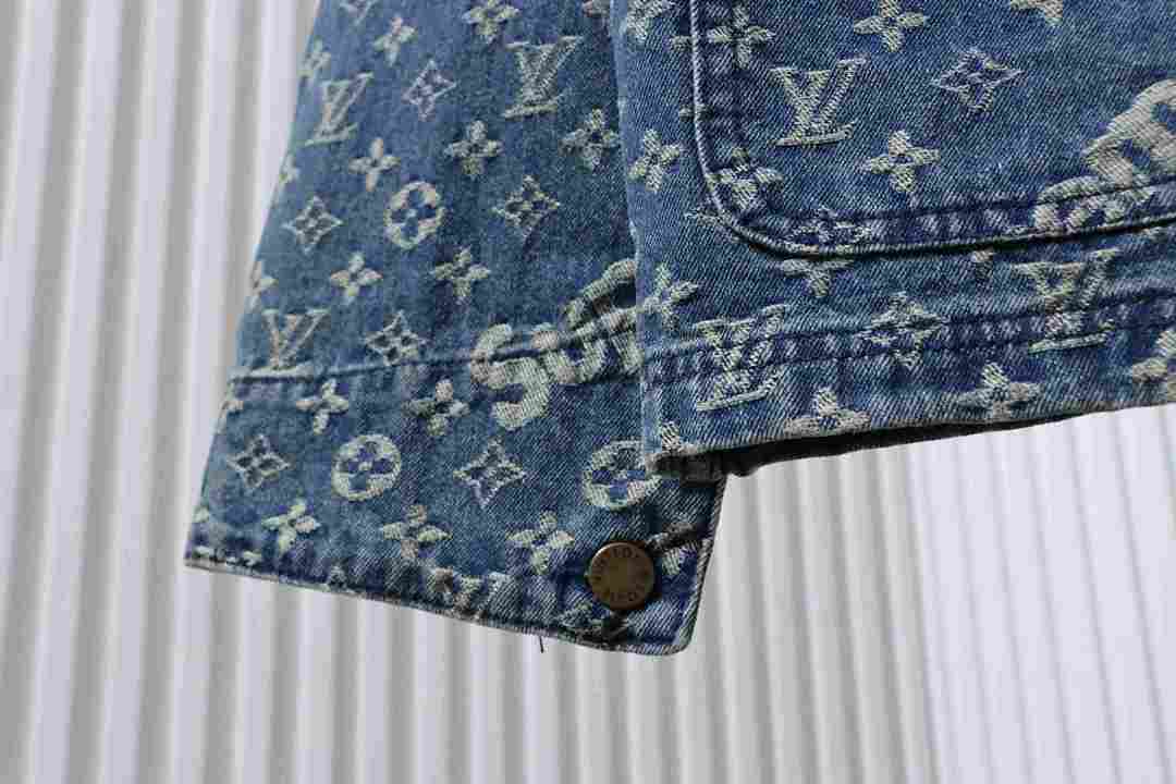    Supreme x Louis Vuitton Jacquard Denim Trucker Jacket Blue