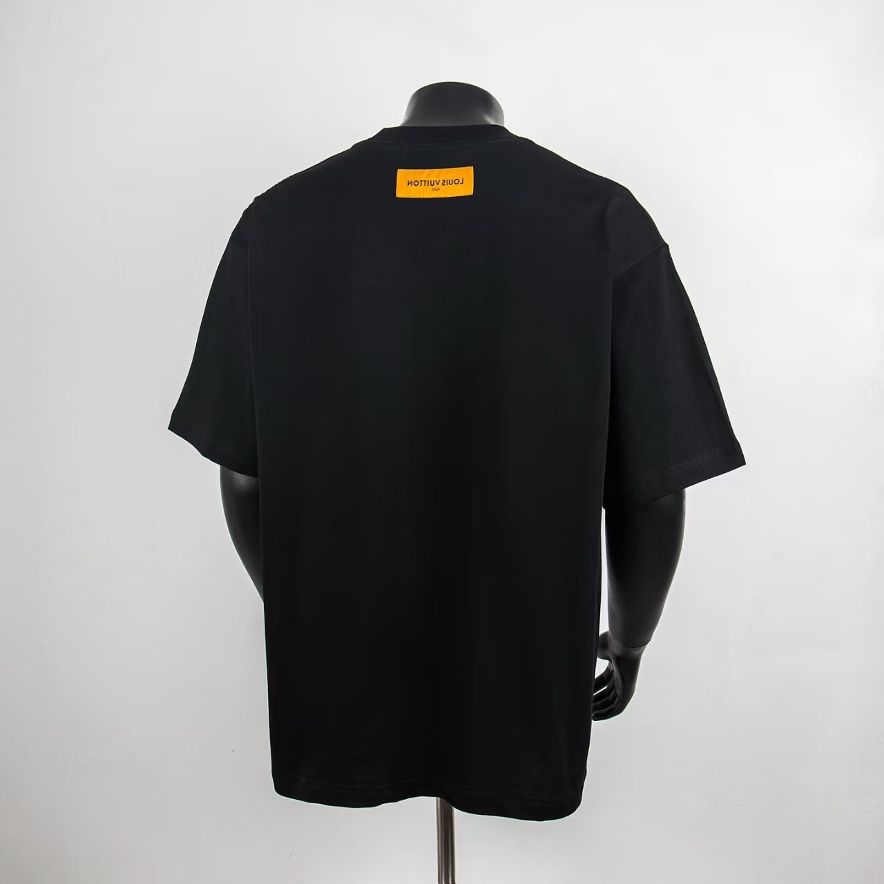     Louis Vuitton Classic Black T-shirt 6027