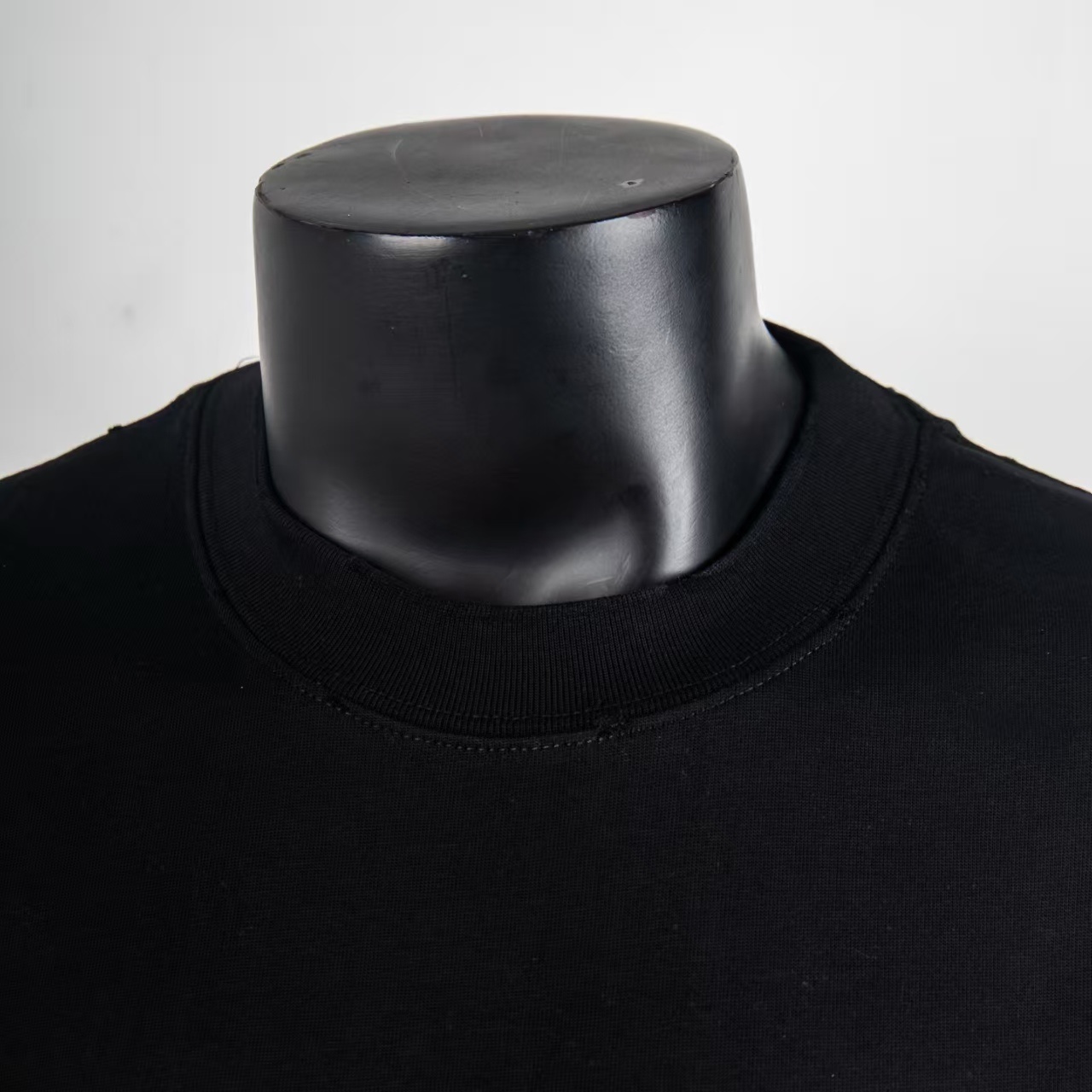     Louis Vuitton Embossed T-Shirt Black 6030
