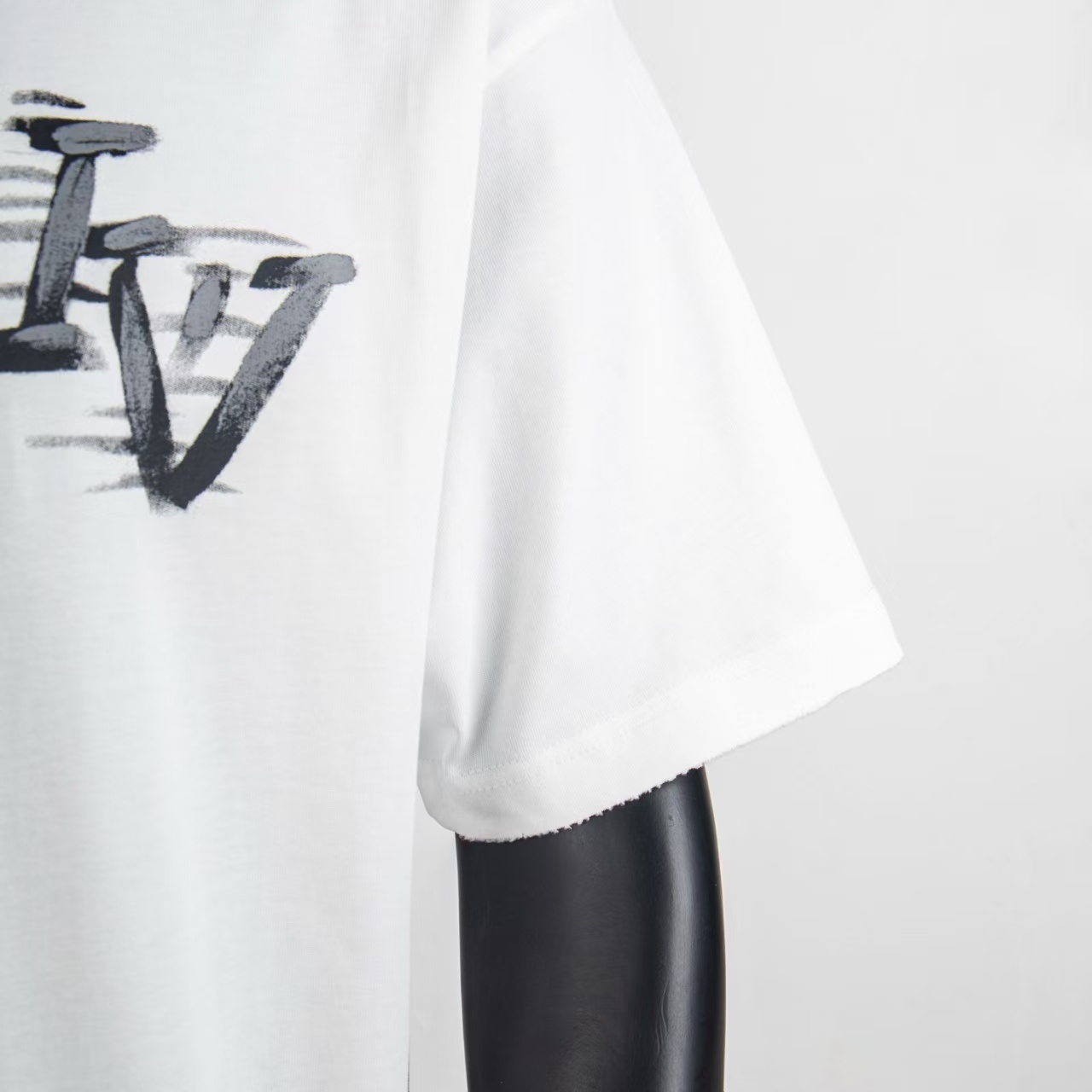     Louis Vuitton Embossed T-Shirt White 6030