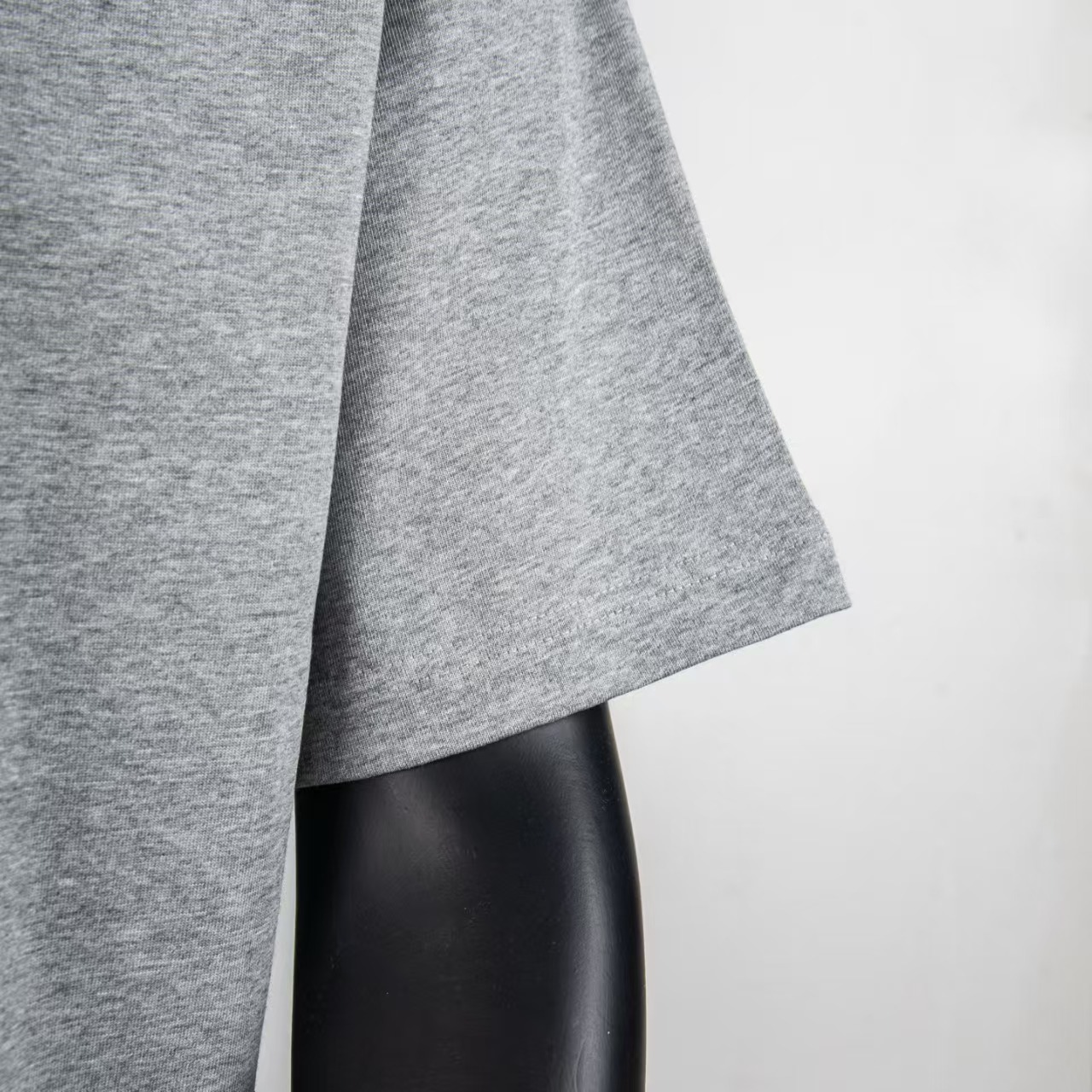     Louis Vuitton Graphic Patch T-shirt Grey 6025
