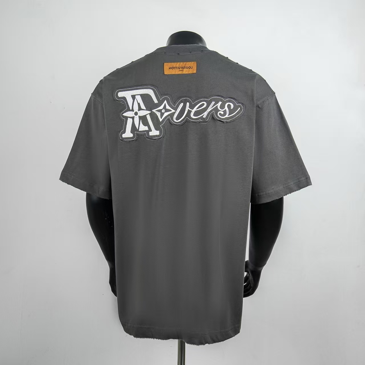     Louis Vuitton Lovers T-shirt Grey 6024
