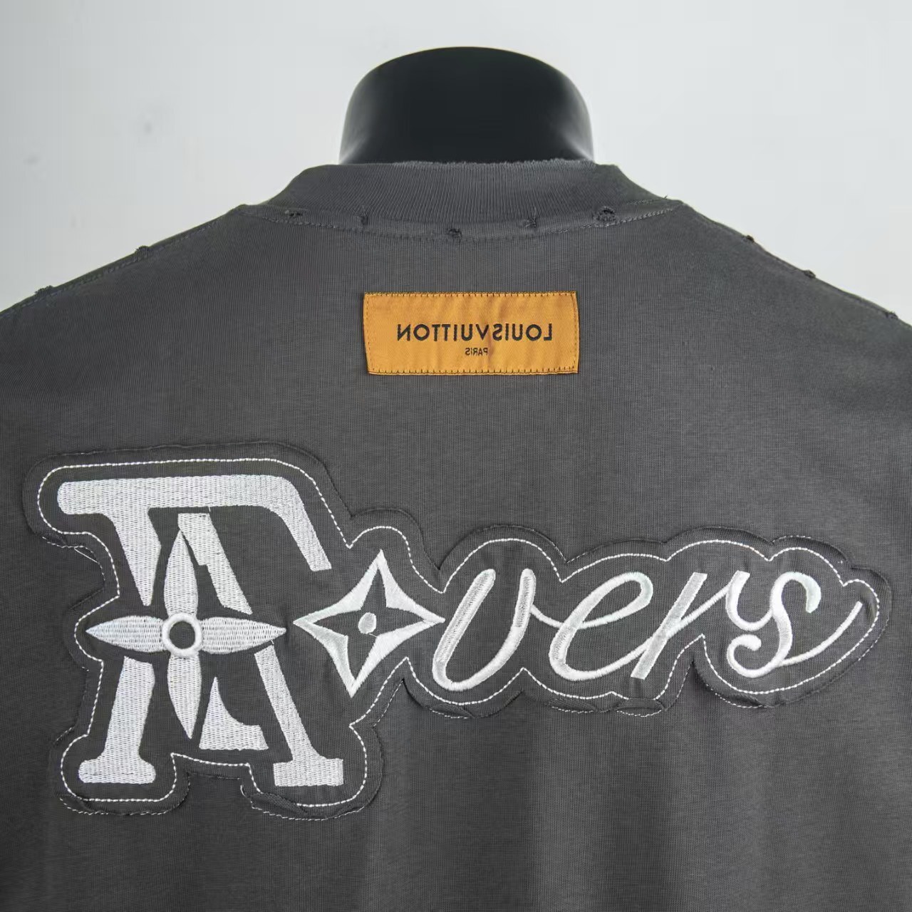     Louis Vuitton Lovers T-shirt Grey 6024