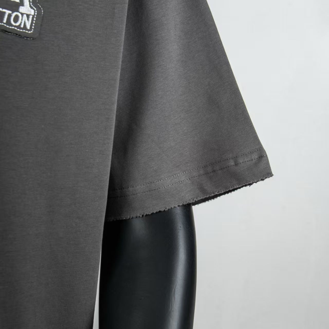     Louis Vuitton Lovers T-shirt Grey 6024