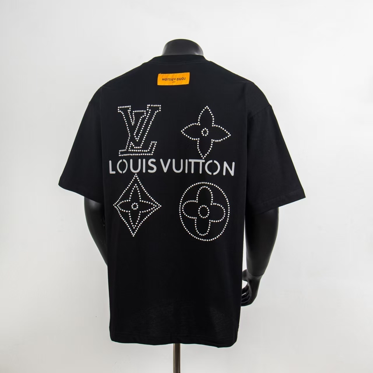     Louis Vuitton Printed T-shirt Black 6026