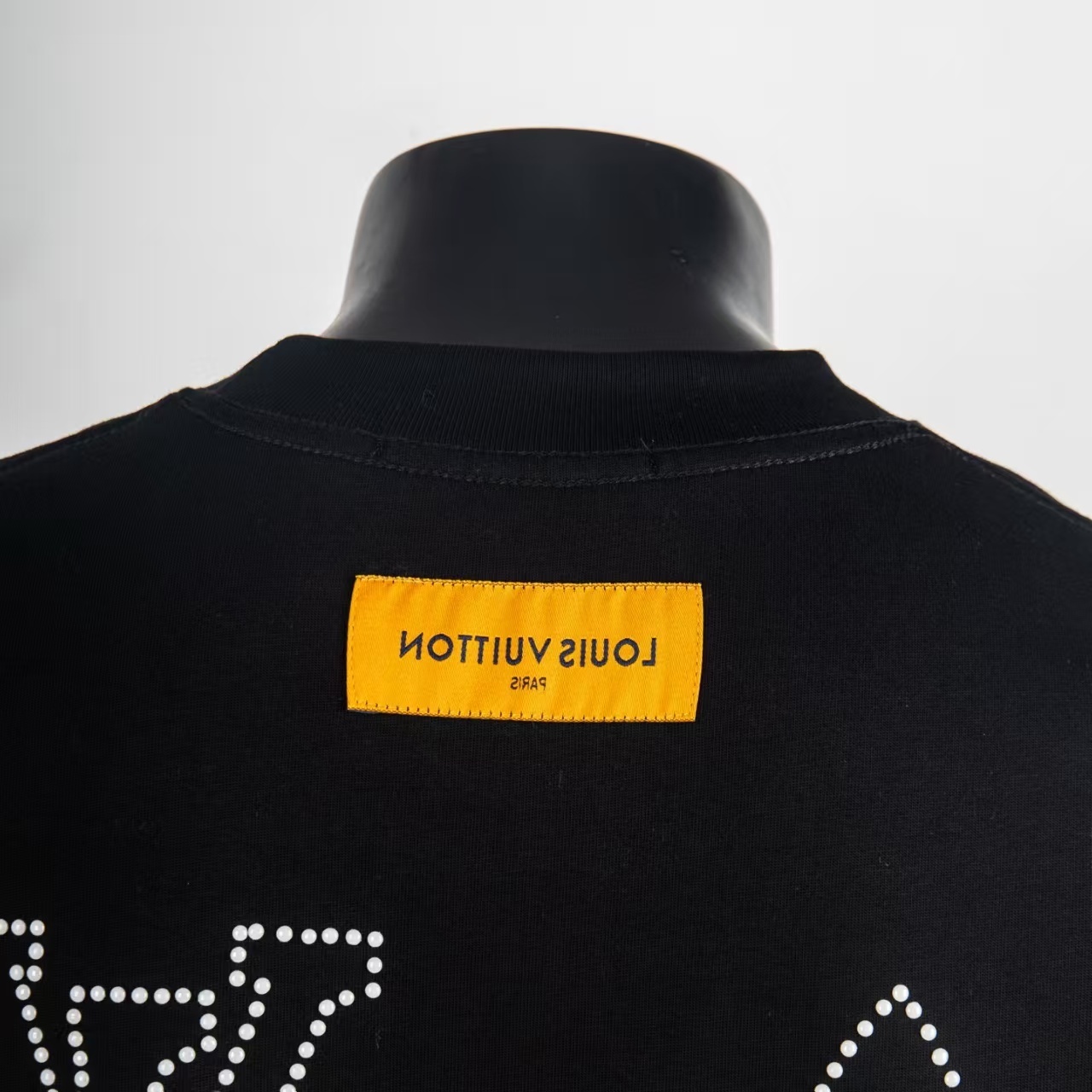     Louis Vuitton Printed T-shirt Black 6026