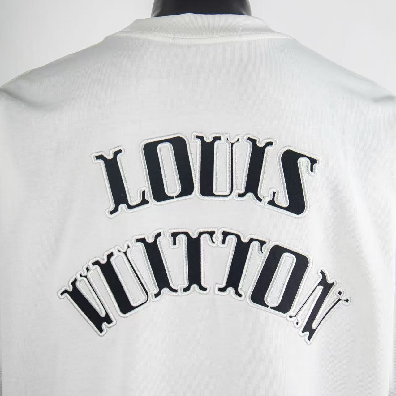     Louis Vuitton Printed T-shirt White 6005