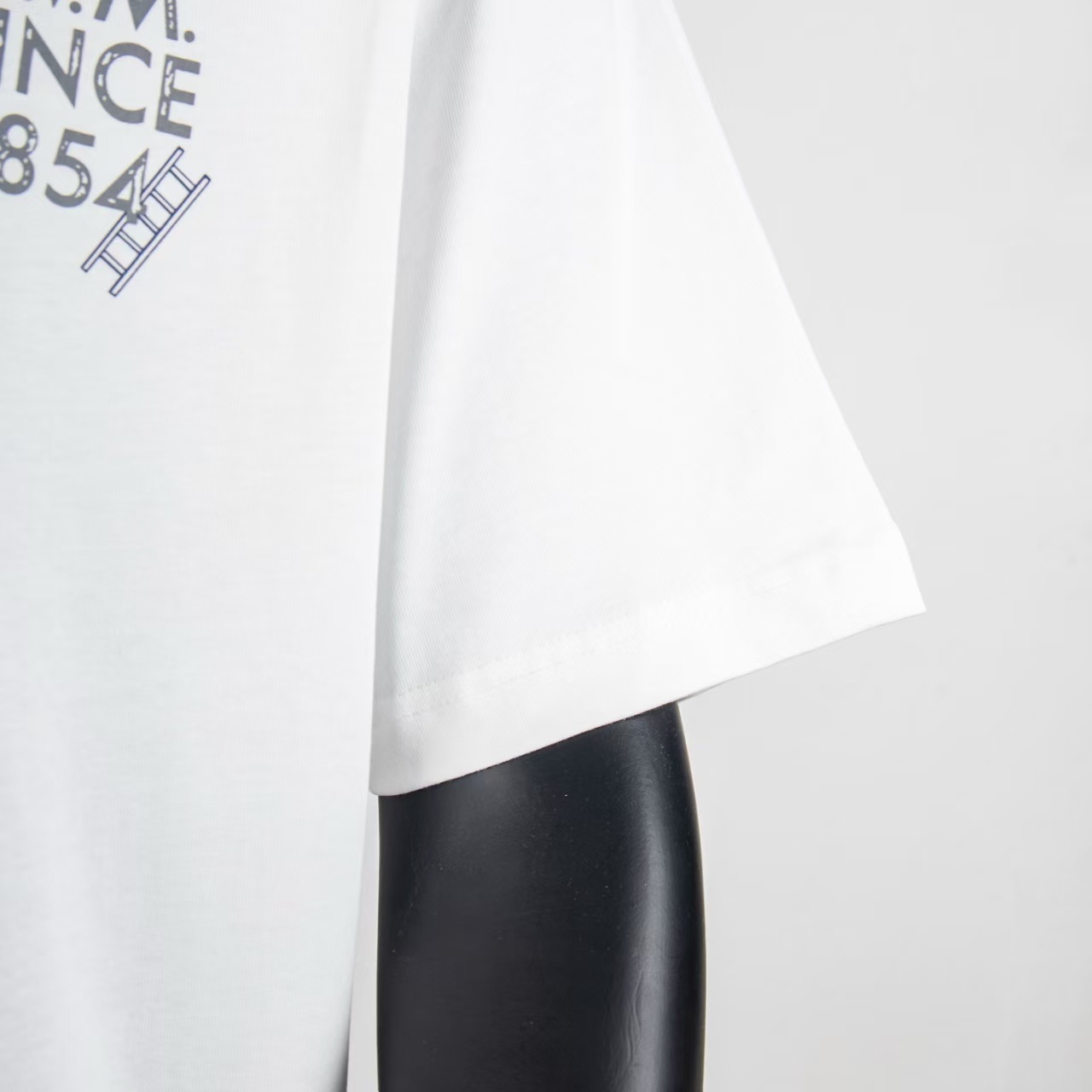    Louis Vuitton Printed T-shirt White 6033