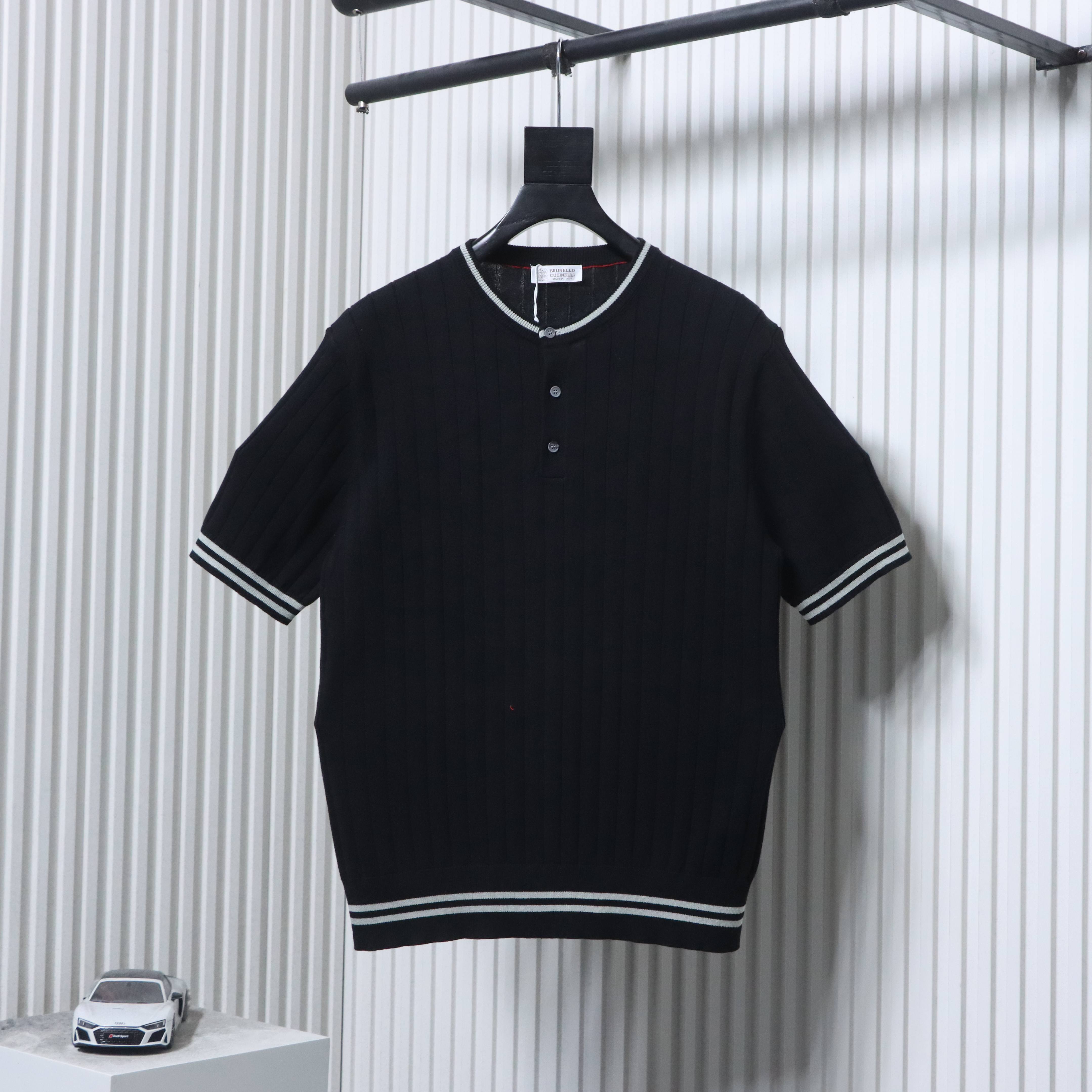    Brunello Cucinelli Henley collar T-shirt Black