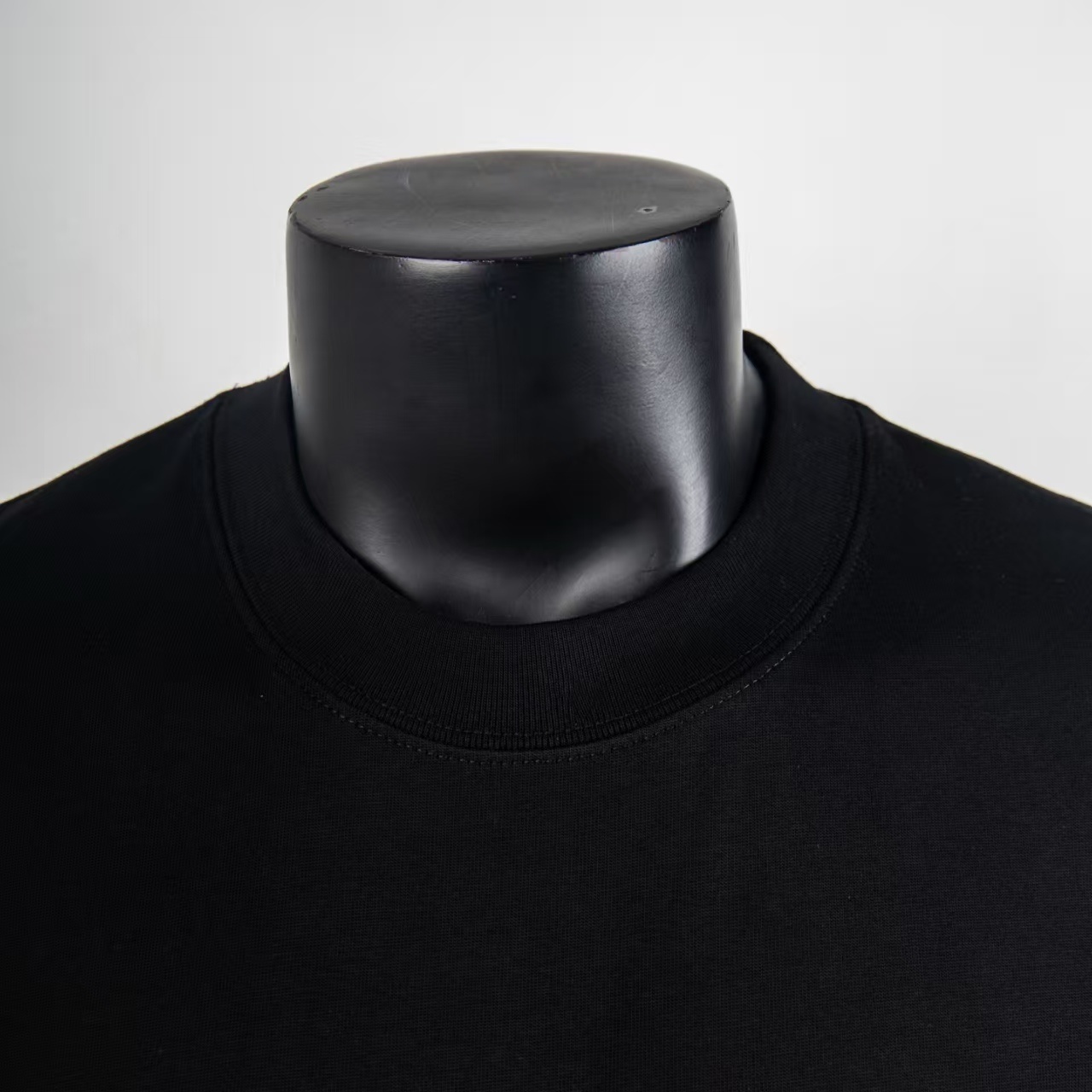     Louis Vuitton Embossed T-Shirt Black 6023