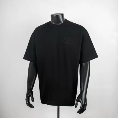 Top Quality     Louis Vuitton Embellished Signature T-Shirt Black 6019 01